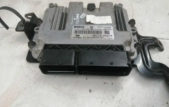 Hyundai i30 Engine control unit/module 391122A976 0281030860 1039S68320