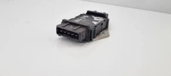 Audi A6 S6 C5 4B Ignition amplifier control unit 138055