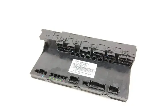 Mercedes-Benz E W211 SAM control unit 2115454801 5DK00804715