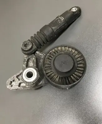 Porsche Cayenne (9PA) Alternator belt tensioner 