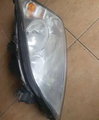 Ford Mondeo Mk III Headlight/headlamp 1S7113006AK 0301174201