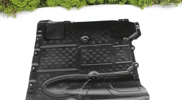 Mercedes-Benz GLC C253 Engine splash shield/under tray A25352000
