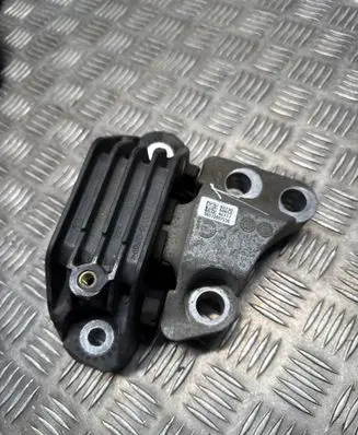 Fiat 500X Engine mount bracket 00519997550 0A236 00054