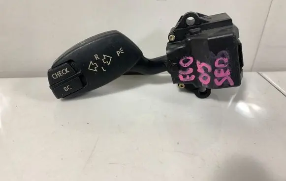 BMW 5 E60 E61 Indicator stalk 6924103K