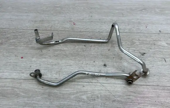 Porsche Macan (95B) Coolant pipe/hose 94610623730
