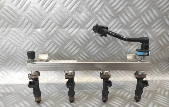 Opel Corsa D Fuel injectors set 55562258 0280151239