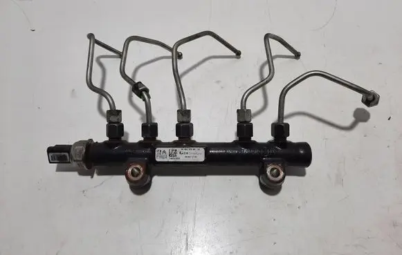 Citroen C4 Grand Picasso Fuel injector supply line/pipe 9685297580 9670076780