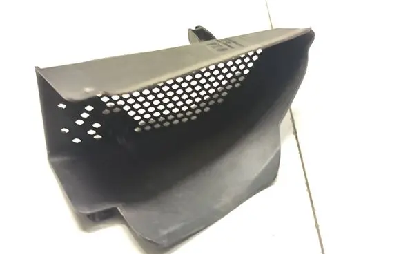 Porsche Macan (95B) Intercooler air guide/duct channel 95B121700J