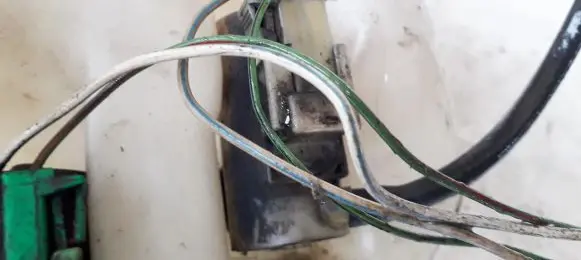 Subaru Outback Windscreen/windshield washer pump