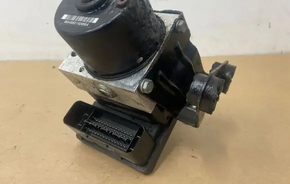 BMW Z4 E85 E86 ABS Pump 6764088 10096008213 00008214E0