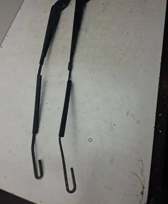 Mercedes-Benz Vito Viano W639 Front wiper blade arm A6398200044 A6398200144