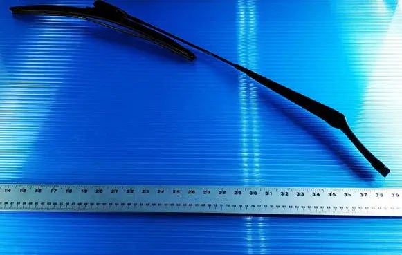 Volkswagen Golf V Front wiper blade arm 4711 1Q1955410