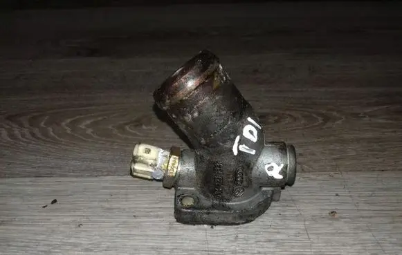 Volvo V70 Engine coolant pipe/hose 034121133