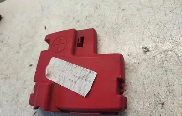 Opel Movano B Fuse box cover 8200463743 93857670 0300498