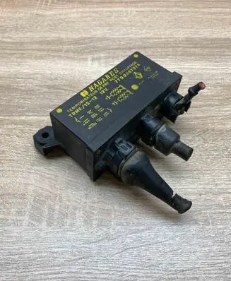 Renault 19 Coolant fan relay 7700867374 WITHPLUG