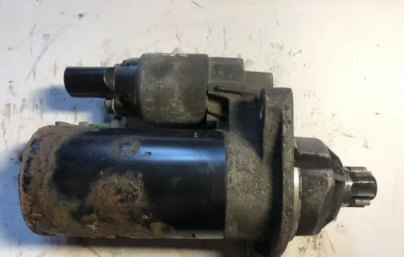 Volkswagen PASSAT B6 Starter motor 02E911023L