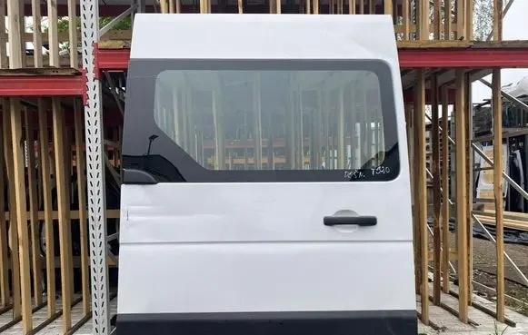 Renault Master III Rear door 