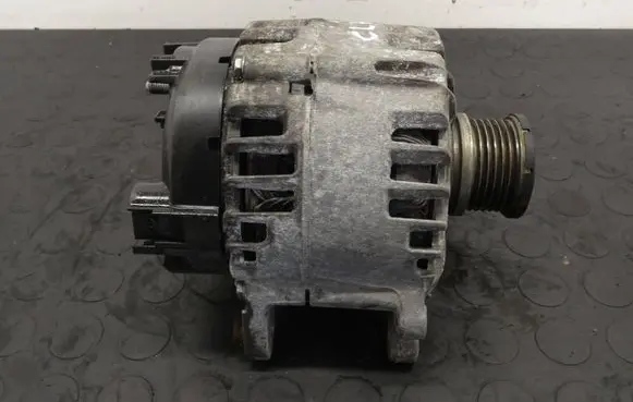 Volkswagen PASSAT B8 Generator/alternator 03L903023L 2612004E 115061102