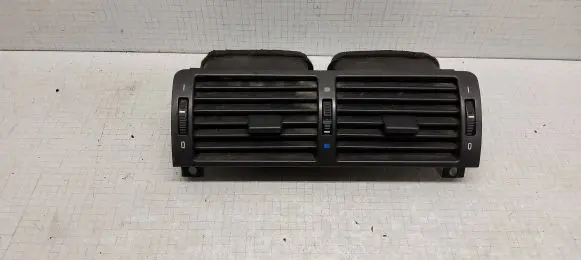 BMW 3 E46 Dash center air vent grill 335601 8691179 83640079