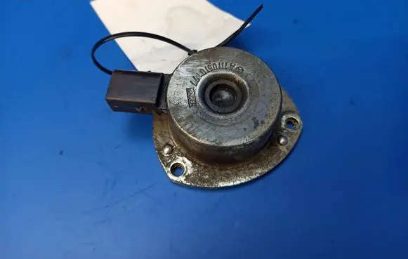Mercedes-Benz C W203 Camshaft vanos timing valve A1110510177