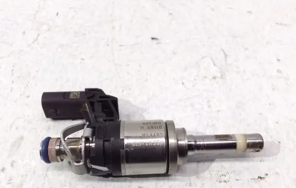 Audi A3 S3 8V Fuel injector 04E906036AT
