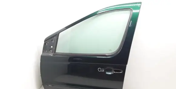 Mercedes-Benz Vaneo W414 Front door
