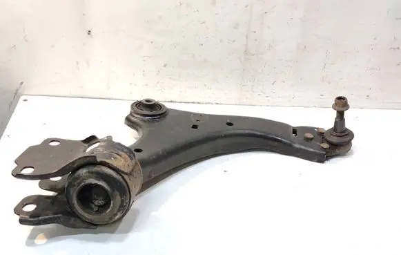 Volvo V60 Front lower control arm/wishbone 6G9N3A052 EM3DA