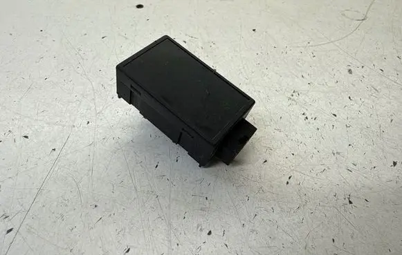 Volkswagen Transporter - Caravelle T5 Seat heating relay 6Q0959772B