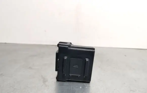 Infiniti Q50 Other control units/modules 476A04HK0A