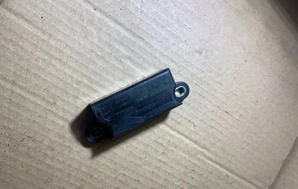 Mercedes-Benz E W211 Airbag deployment crash/impact sensor A0038200726 821761664 070601883