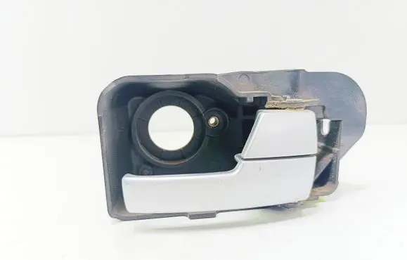 Rear door interior handle