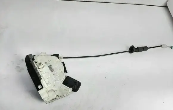 Skoda Yeti (5L) Coupe door lock (next to the handle) 5E2837015