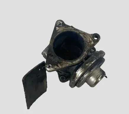 Volkswagen Golf V EGR valve 038129637D