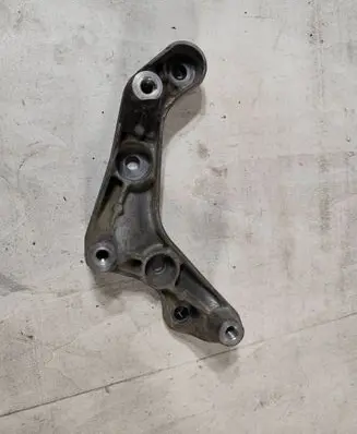 Mercedes-Benz GLK (X204) Engine mount bracket A2720140295