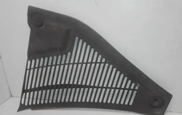 Volkswagen Touareg I Wiper trim 7L6819730D