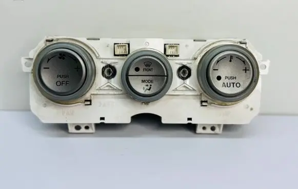Mazda 6 Central console control unit RC08