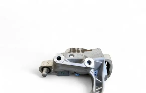 Volvo XC90 Engine mounting bracket 31430490