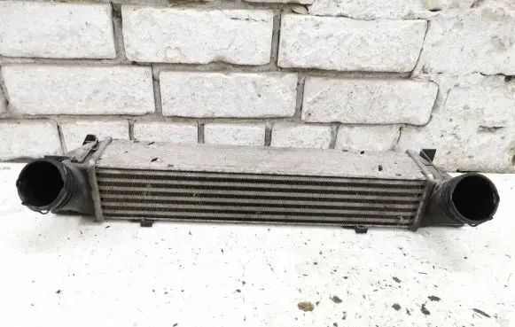 BMW 1 E81 E87 Intercooler radiator 7524916 8093796