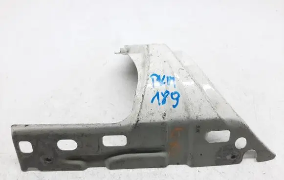 Volkswagen Touran III Fender mounting bracket 1T0821136