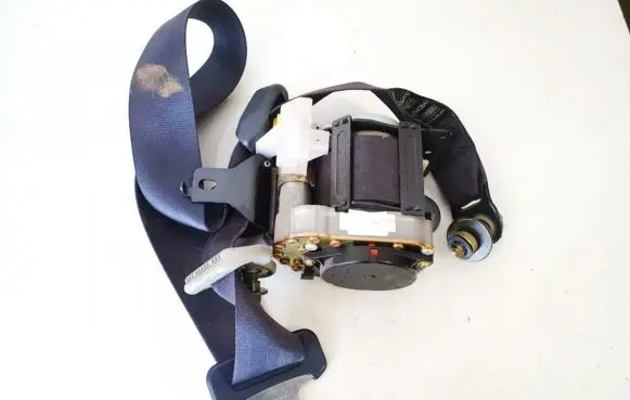 Honda Civic Front seatbelt c8206 e11040846