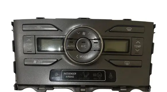 Toyota Auris 150 Climate control unit 5590002220B 7L14611019RB