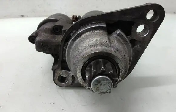 Volkswagen PASSAT B6 Starter motor 