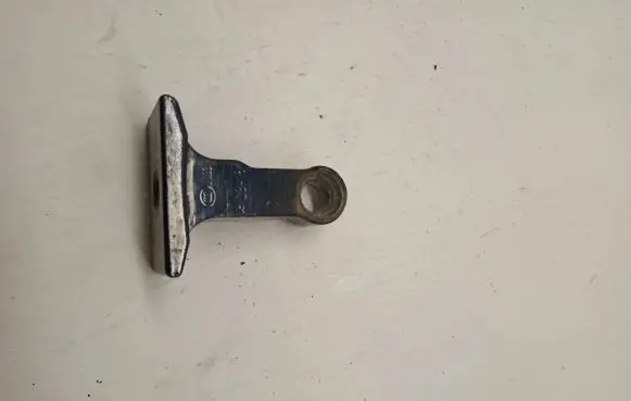 BMW 7 G11 G12 Front door lower hinge 7333062