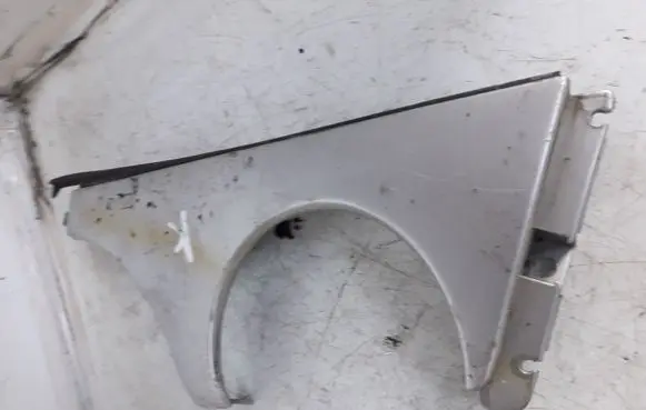 Mercedes-Benz E W210 Under headlight/headlamp trim 