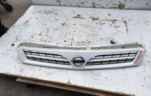 Nissan Interstar Front grill 