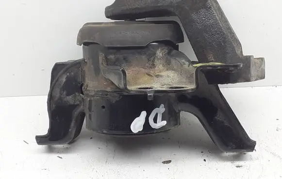 KIA Optima Engine mount bracket 21814C1000