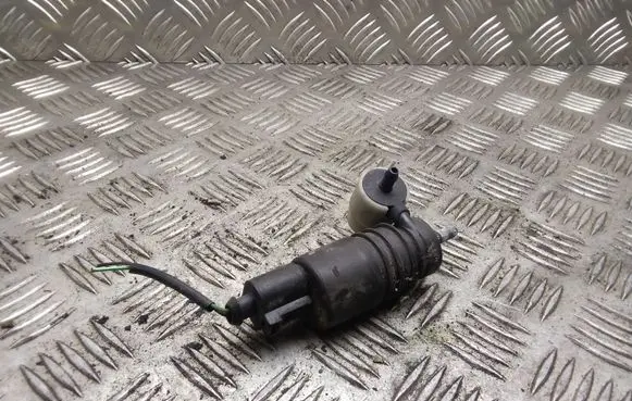 Audi A6 S6 C5 4B Windscreen/windshield washer pump