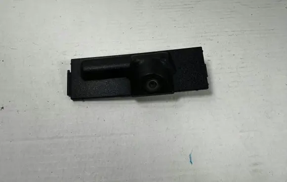 Trunk door license plate light bar