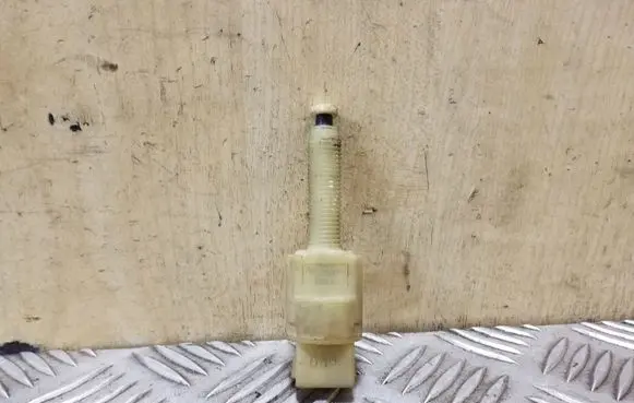 Audi A4 S4 B5 8D Brake pedal sensor switch 4A0945515A