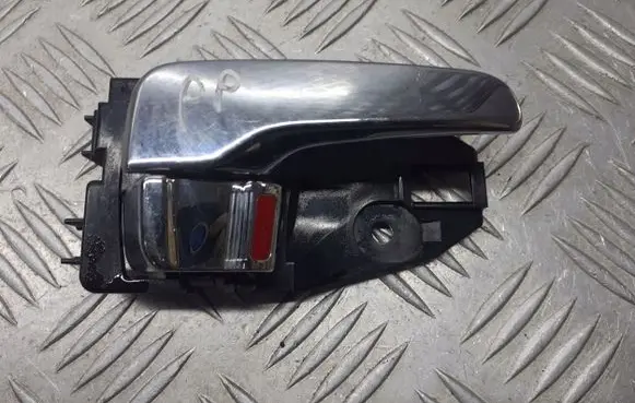 Mitsubishi Outlander Front door interior handle